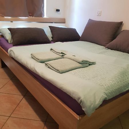 Apartmani Petra Póla Kültér fotó