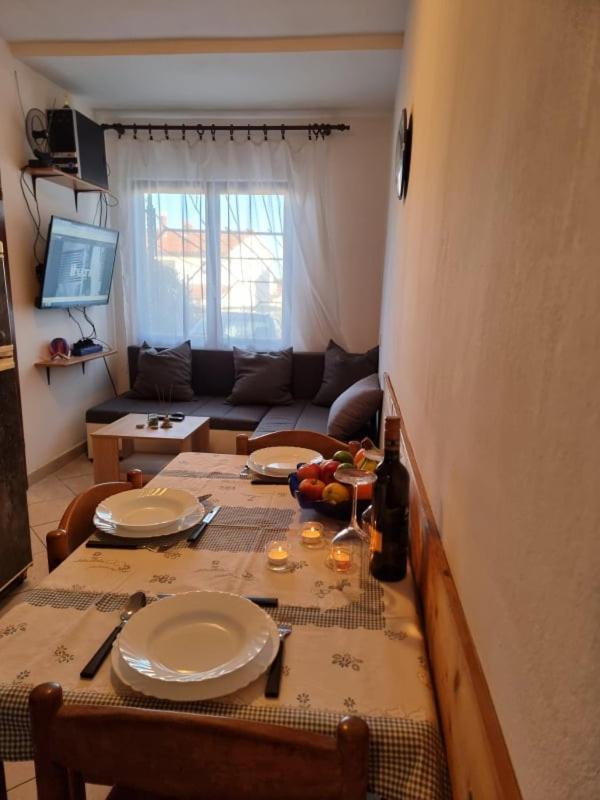 Apartmani Petra Póla Kültér fotó